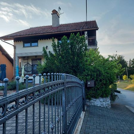 Apartman Nada Ozalj Exterior foto
